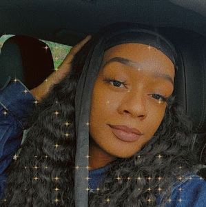 Meet your Posher, Denaysia